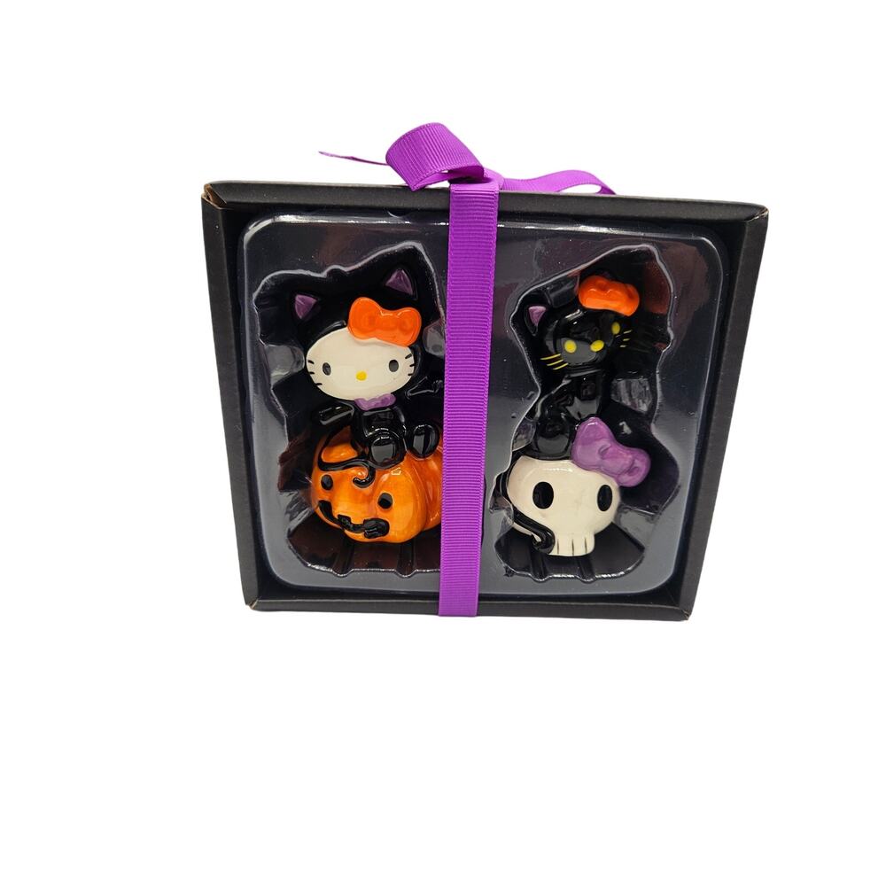 Hello Kitty Sanrio Halloween Salt and Pepper‎ Shakers NIB Cat Pumpkin Skull Set